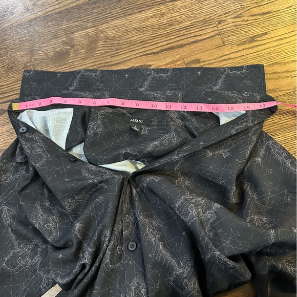 Men L abstract print short sleeve top button up black - Picture 4 of 10